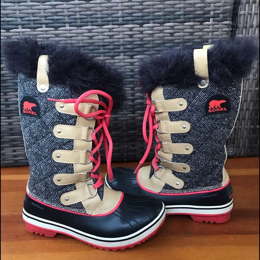 Women’s sorel winter boots great condition sz 6.5!